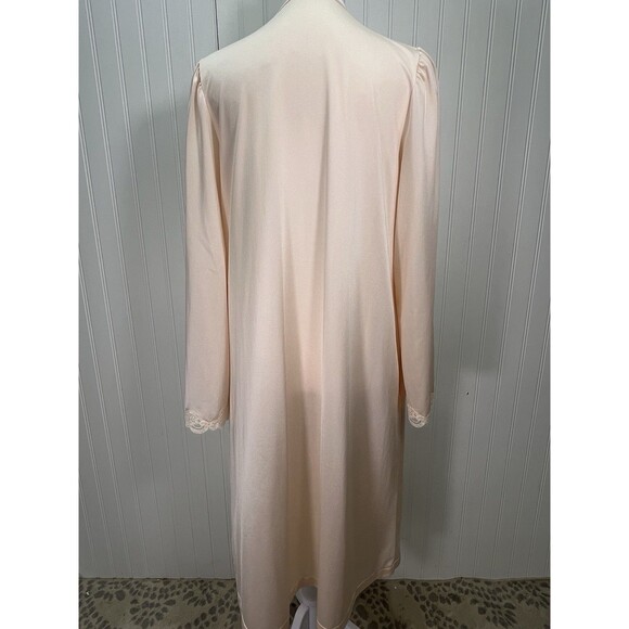 Vtg Shadowline Pink Silky‎ Robe Long Snap Front Housecoat Size Med Rosebud Lace - Picture 6 of 8